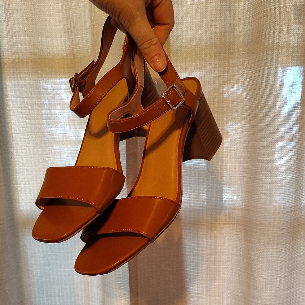 Old Navy Tan Block Heel Sandals